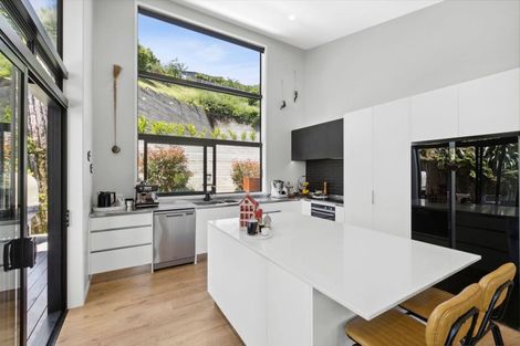 Photo of property in 90b Karina Road, Merrilands, New Plymouth, 4312