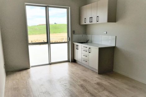 Photo of property in 15 Mclachlan Way, Pokeno, 2471