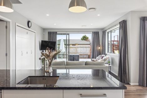 Photo of property in 24 College Drive, Paraparaumu, 5032