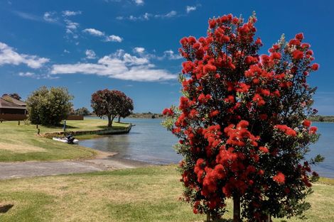 Photo of property in 15 Athenree Road, Athenree, Katikati, 3177