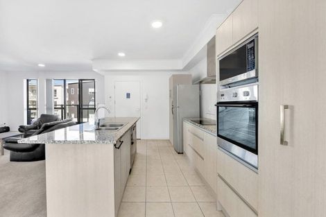 Photo of property in 10/11 Carlos Drive, Flat Bush, Auckland, 2016