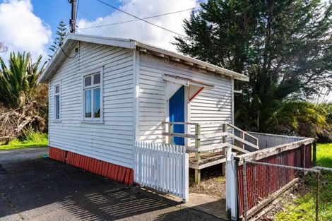Photo of property in 18 Ruawai Wharf Road, Ruawai, 0530