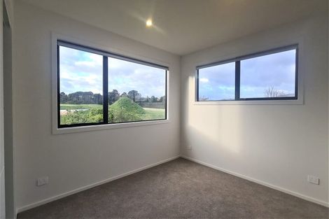 Photo of property in 44 Koreke Close, Kenepuru, Porirua, 5022