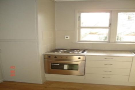 Photo of property in 1/104 Exmouth Road, Northcote, Auckland, 0627