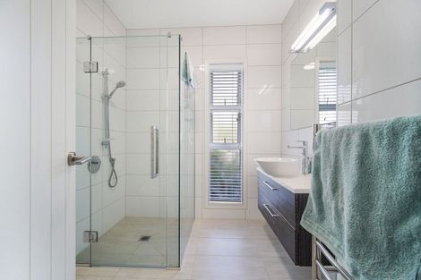 Photo of property in 48 Panorama Heights, Orewa, 0931