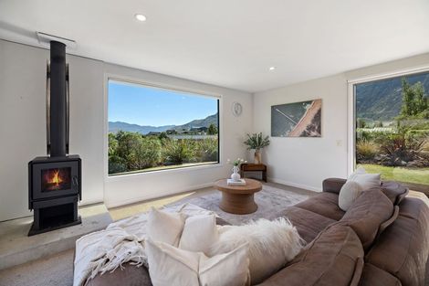 Photo of property in 3 Caithness Court, Jacks Point, Queenstown, 9371