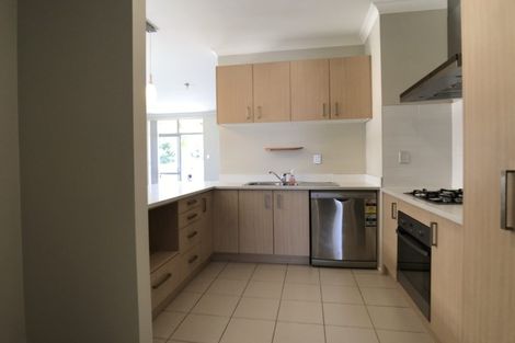 Photo of property in 111 Fernhill Way, Oteha, Auckland, 0632