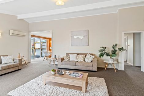 Photo of property in 35 Palmers Road, New Brighton, Christchurch, 8083