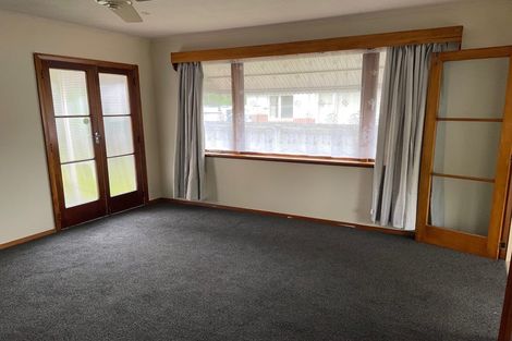 Photo of property in 8 Hall Grove, Ebdentown, Upper Hutt, 5018