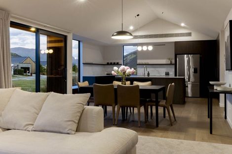 Photo of property in 6 Carrick Lane, Lake Hayes, Queenstown, 9304