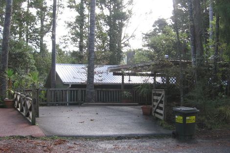 Photo of property in 11 Minnehaha Avenue, Titirangi, Auckland, 0604