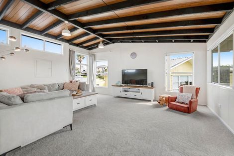 Photo of property in 26 Kawau View Road, Snells Beach, 0920