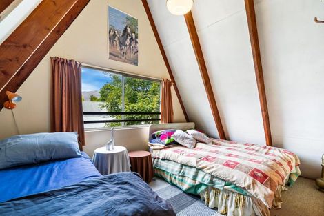 Photo of property in 19 Inverness Crescent, Arrowtown, 9302