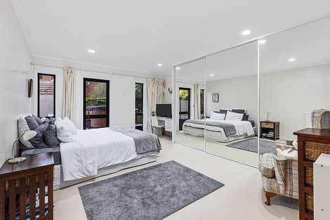 Photo of property in 28 Penguin Drive, Murrays Bay, Auckland, 0630