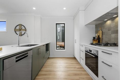 Photo of property in 2/18 Pickering Crescent, Chedworth, Hamilton, 3210