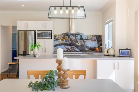 Photo of property in 53 Karu Crescent, Waikanae, 5036