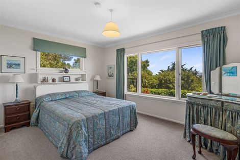 Photo of property in 35 Balmoral Lane, Redcliffs, Christchurch, 8081