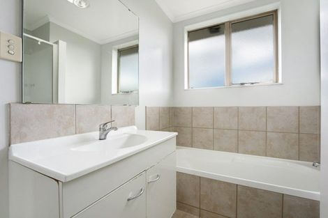 Photo of property in 10 Anton Place, Takanini, 2112