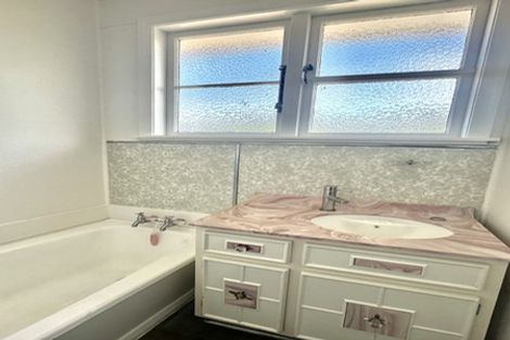 Photo of property in 8 Stephen Street, Johnsonville, Wellington, 6037