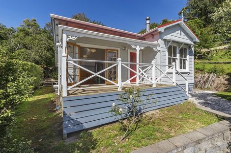 Photo of property in 19 Kopiko Way, Brooklyn, Wellington, 6021