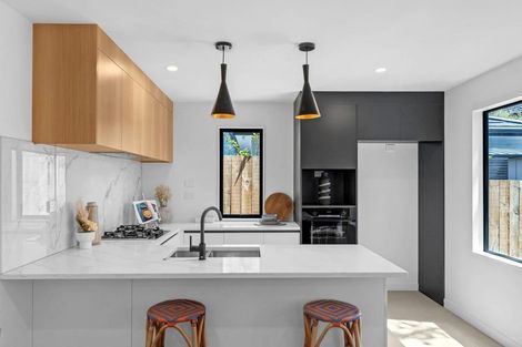 Photo of property in 21b County Road, Torbay, Auckland, 0630
