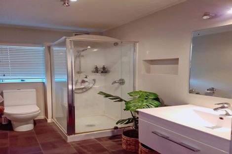 Photo of property in 450 West Coast Road, Glen Eden, Auckland, 0602