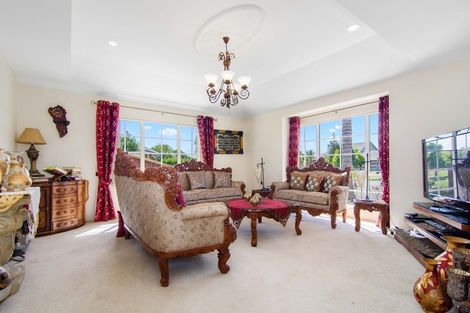 Photo of property in 17 Azure Place, Huntington, Hamilton, 3210