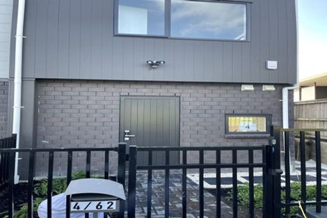 Photo of property in 4/62 Highland Drive, Highland Park, Auckland, 2010