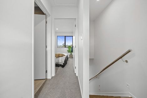Photo of property in 2/4 Glenburn Road, Hobsonville, 0616