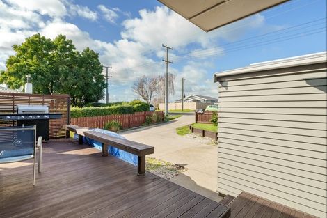 Photo of property in 15 Dunlop Road, Te Puke, 3119