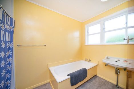 Photo of property in 4 Dundas Place, Awapuni, Palmerston North, 4412