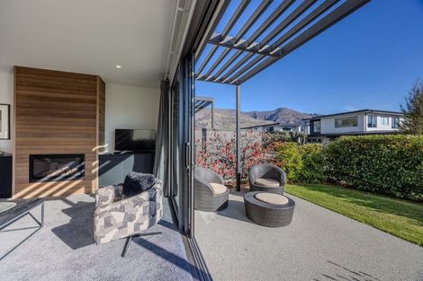 Photo of property in 53 Tenby Street, Wanaka, 9305