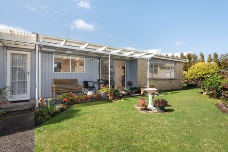 Photo of property in 96b Ngatai Road, Otumoetai, Tauranga, 3110
