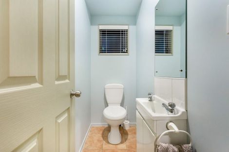 Photo of property in 12 Hawke Place, Pukekohe, 2120