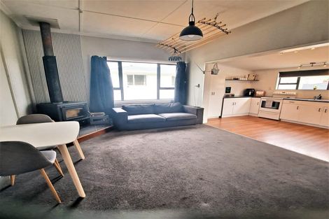 Photo of property in 7 Manse Street, Clinton, 9534