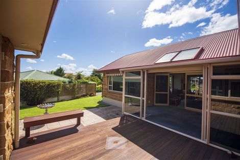 Photo of property in 17 Claremont Rise, Levin, 5510