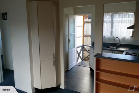 Photo of property in 2/6 Craigbank Avenue, New Lynn, Auckland, 0600