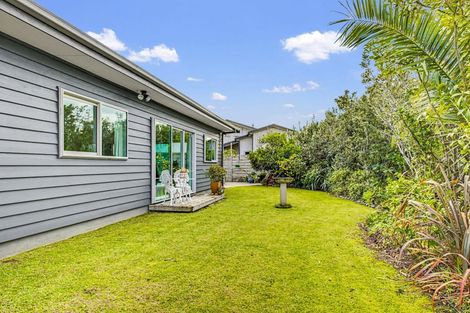 Photo of property in 5 Debenham Drive, Whitianga, 3510