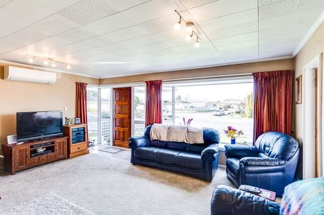 Photo of property in 15 Shearer Place, Pirimai, Napier, 4112