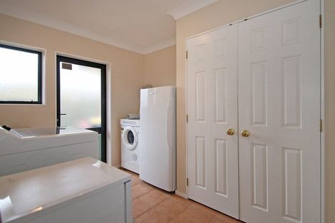 Photo of property in 4 Elmbridge Place, Owhata, Rotorua, 3010