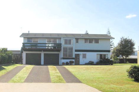 Photo of property in 3 Mercury Street, Whitianga, 3510