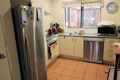 Photo of property in 3/9 John Jennings Drive, Oteha, Auckland, 0632