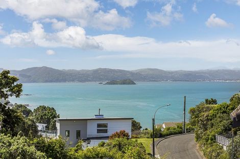 Photo of property in 72 Beacon Hill Road, Strathmore Park, Wellington, 6022