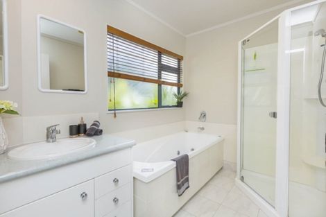 Photo of property in 34 Birkinshaw Grove, Riverstone Terraces, Upper Hutt, 5018