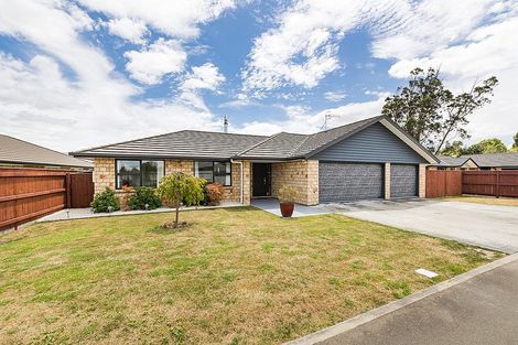 Photo of property in 2a Galea Grove, Kelvin Grove, Palmerston North, 4414