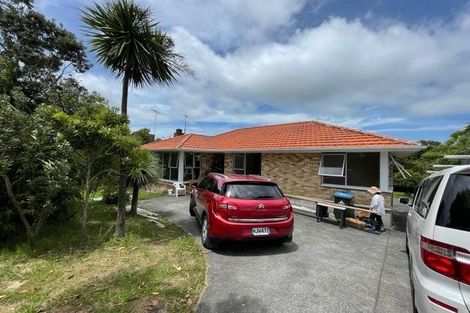 Photo of property in 2 Griffen Park Road, Mount Roskill, Auckland, 1041