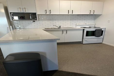 Photo of property in 17 Downing Place, Welcome Bay, Tauranga, 3112