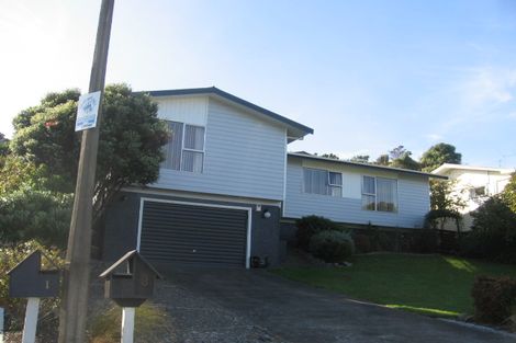 Photo of property in 3 Ayton Drive, Whitby, Porirua, 5024