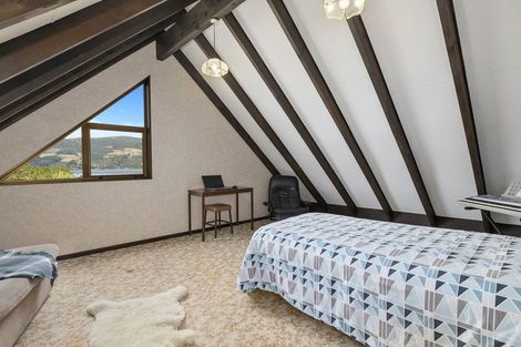 Photo of property in 16 Bayne Terrace, Macandrew Bay, Dunedin, 9014