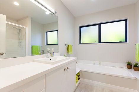 Photo of property in 117 Mangorei Road, Merrilands, New Plymouth, 4312